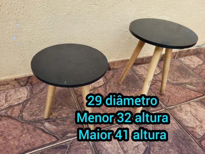 Branquinhos mesa de cabeceira