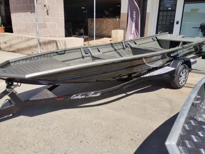 Barco Calaça Flash Bass 550 (somente barco) canoa 