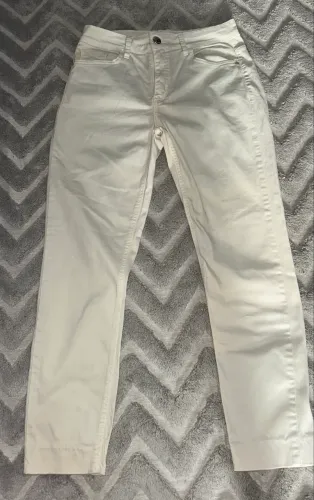 Calça de sarja off-white da marca Shoulder