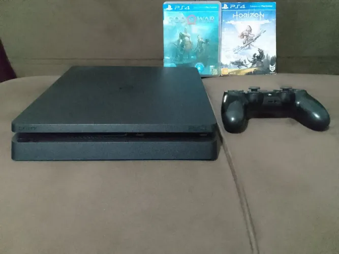 Ps4 slim 1tb - conservado!