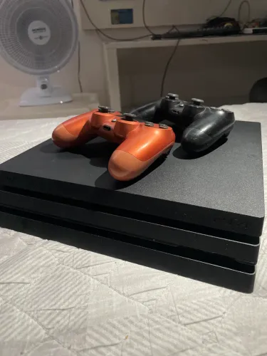 VENDO PLAY 4 PRO 1 TB 1 Controle , PARA VENDER RÁPIDO
