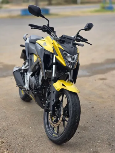 Oportunidade única! CB TWISTER 300F