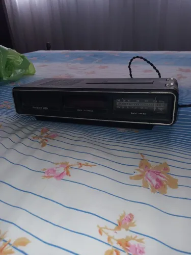 RÁDIO RELÓGIO ANTIGO PHILCO DÉCADA DE 80 FUNCIONANDO
