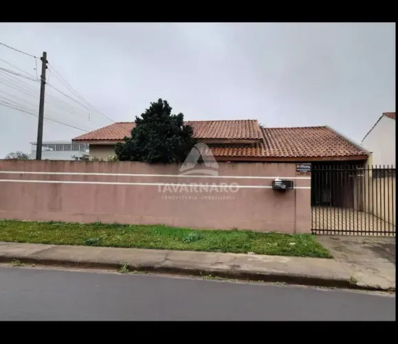 Casa com quartos em Uvaranas
