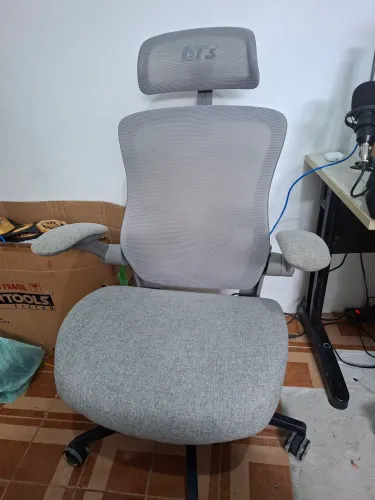 Cadeira gamer e ergonômica DT3