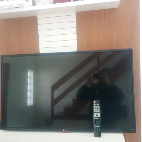 Vendo TV LG 42 polegadas só pega YouTube