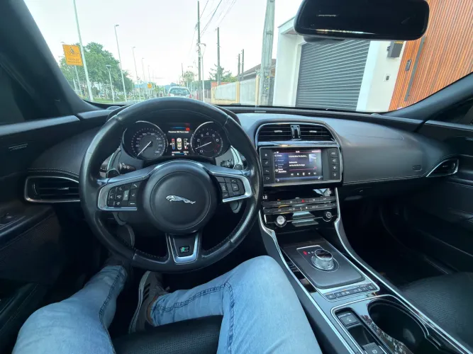 Jaguar XE 2.0 Turboch. R-sport 240/250cv Aut. 2016
