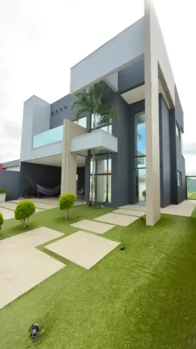 Linda casa em condomínio fechado á 4 minutos da Praia do Francês