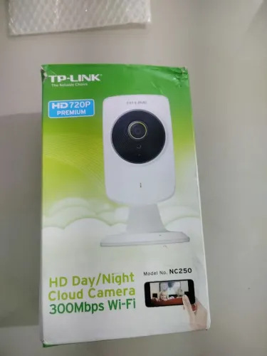 A câmera de segurança TP-Link NC250 