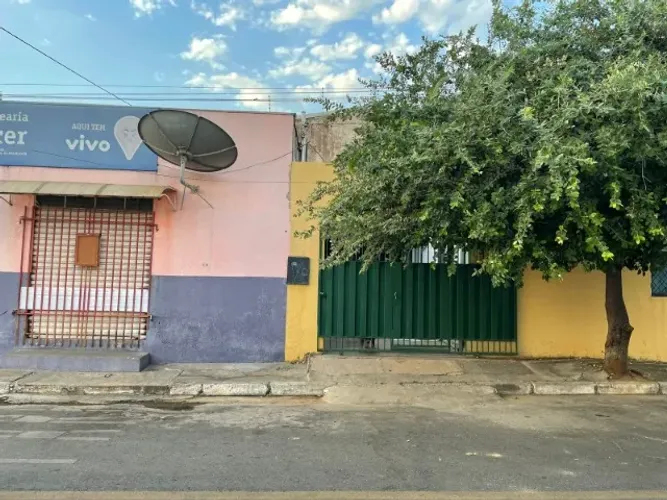 CASA E SALÃO COMERCIAL A VENDA NO JARDIM RENASCER