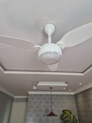 Ventilador de teto com controle remoto 