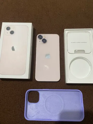 iPhone 13 256GB com caixa e carregador