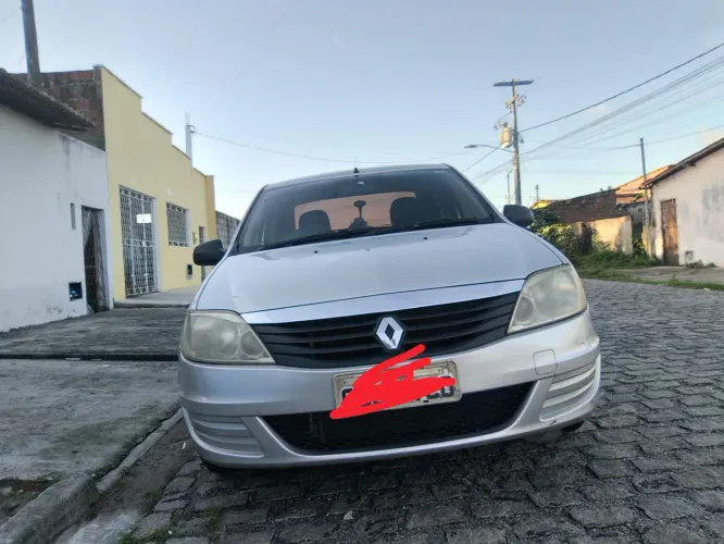 Renault Logan Authentique Hi-flex 1.0 16V 4P 2013