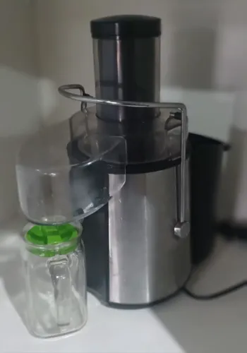 Centrifuga mondial funcionando perfeitamente.