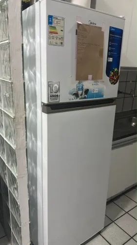 Geladeira Midea