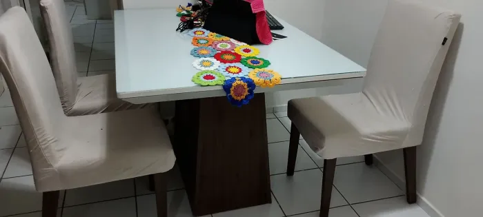 Venda de mesa para sala de jantar