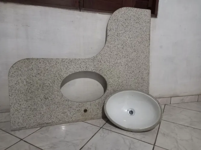Bancada para banheiro com a cuba
