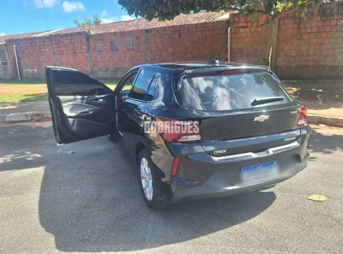 Chevrolet Onix Hatch Premier 1.0 12V TB Flex Aut. 4P 2021