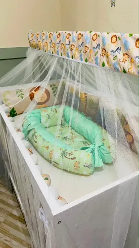 Kit berço + ninho redutor + kit bolsas Tudo tema Safari
