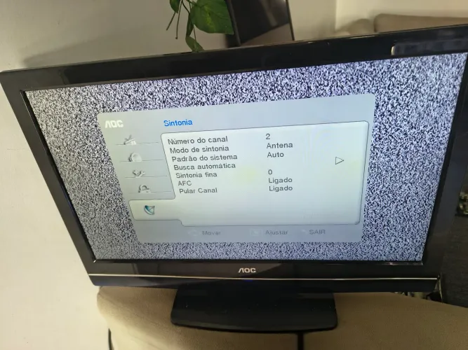 Tv monitor AOC 22 polegadas as vezes não liga