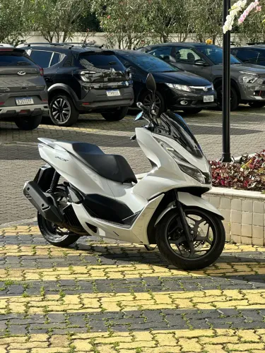 Pcx 2025 11mil km rodados muito nova 