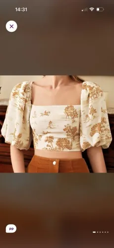 Blusa cropped manga bufante estampa toile de jouy pp