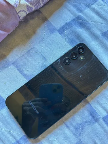     Samsung A24 em bom estado - Bateria inchada