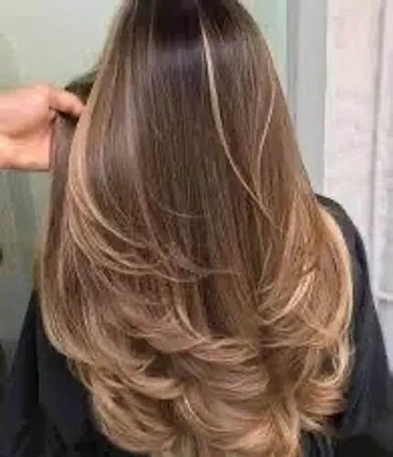 Cabeleireira Profissional Procura-se
