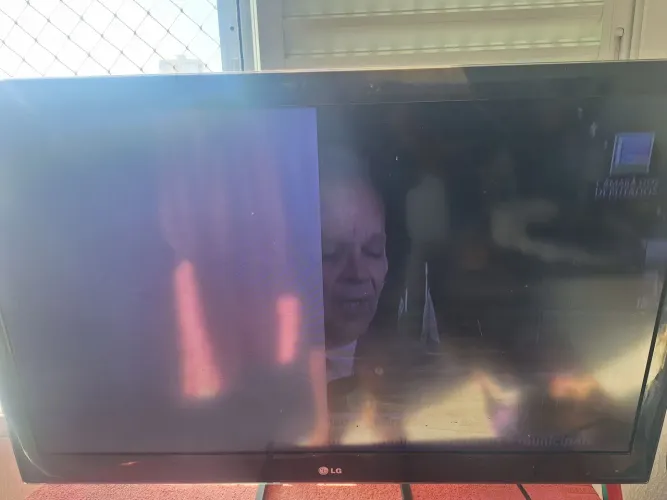 Tv lg 42 com defeito