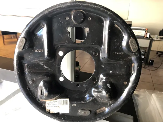 Espelho de Roda F1000 DIREITO 2258233-D Bosch