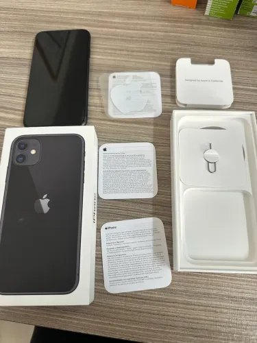 iPhone 11 impecável