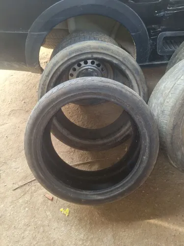 Pneu 225/44 R19