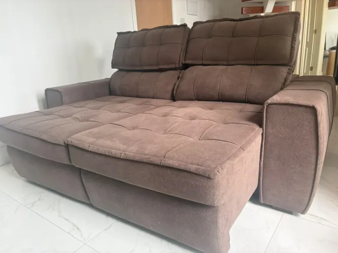 Sofá Retrátil e Reclinável Sevilha New 2,13m Seminovo Café Marrom Buclê