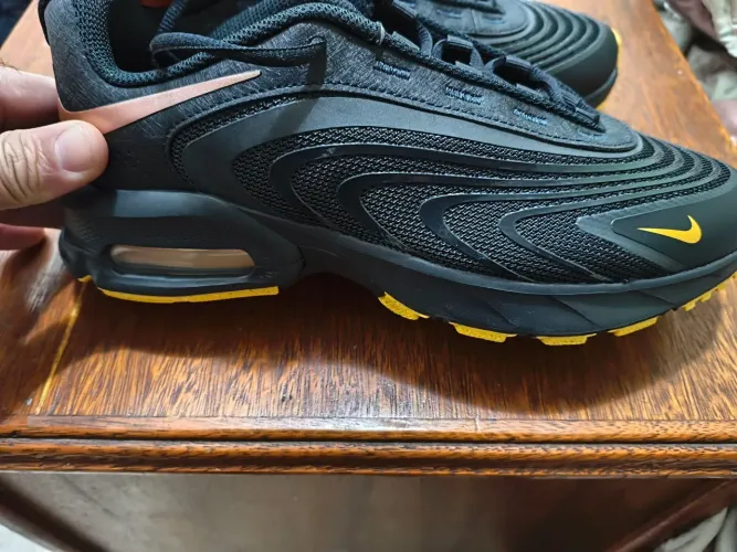 Tênis Nike Air Max fire preto novo na caixa 