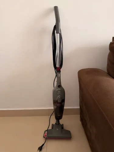 Aspirador vertical Electrolux powerspeed ultra 1450W