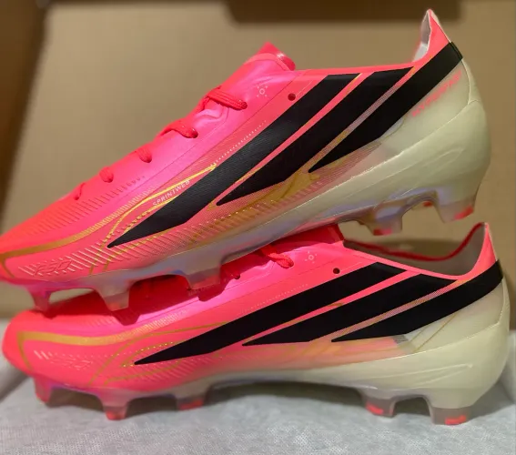 Chuteira Adidas F50