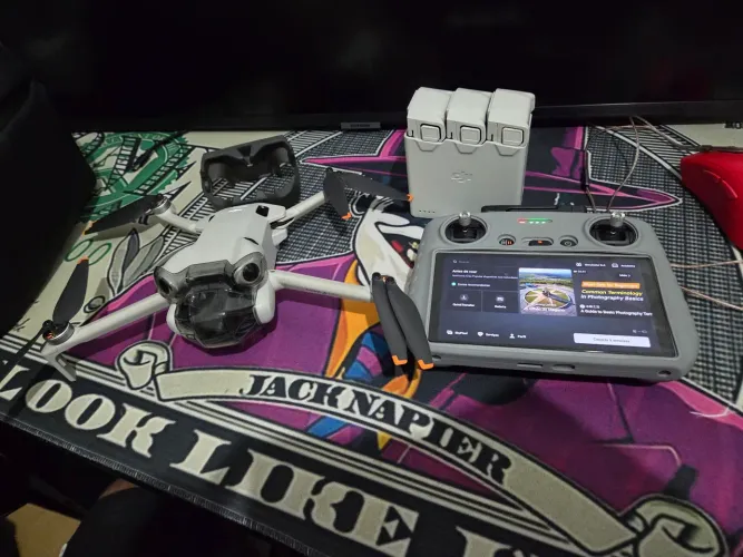 Dji mini 4 pro combo fly more