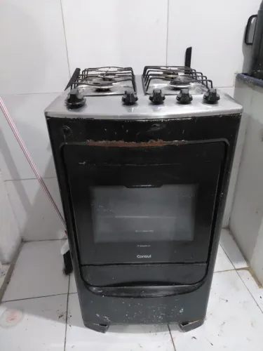 Guarda roupa  cômoda  rack  fogão pra doação 