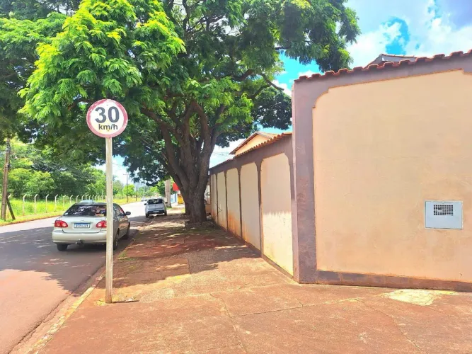 Casa de Condomínio à venda, 4 quartos, 2 vagas, Sobrinho - Campo Grande/MS