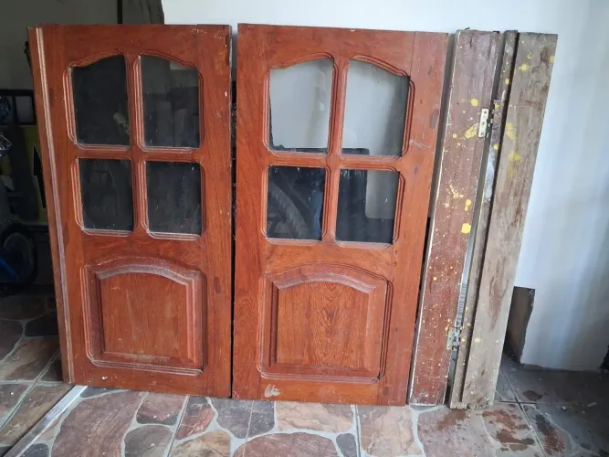 Janela de angelim