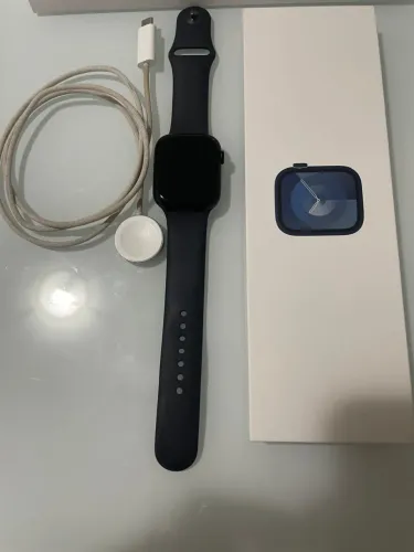 Apple Watch Series 9 - Relógio em excelentes condições, tela de 45 mm, cor Azul Midnight.