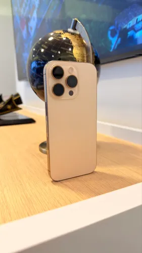 iPhone 16 Pro 256gb titanium Desert