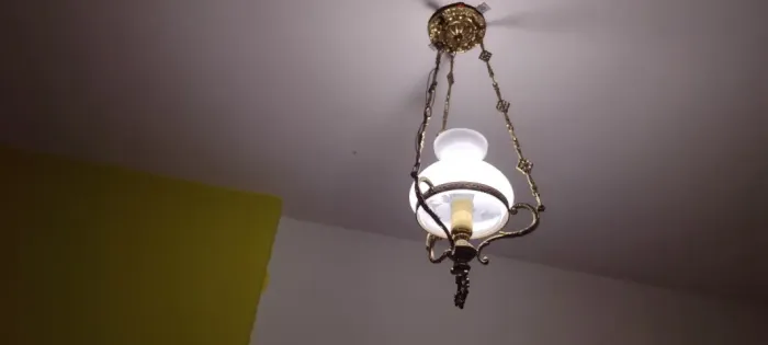 Lustre Pendente em Bronze -Estilo Colonial C/Tulipa Cristal