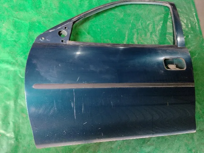 Porta Dianteira Esquerda GM/Corsa Sedan 4 Portas 1995/99.