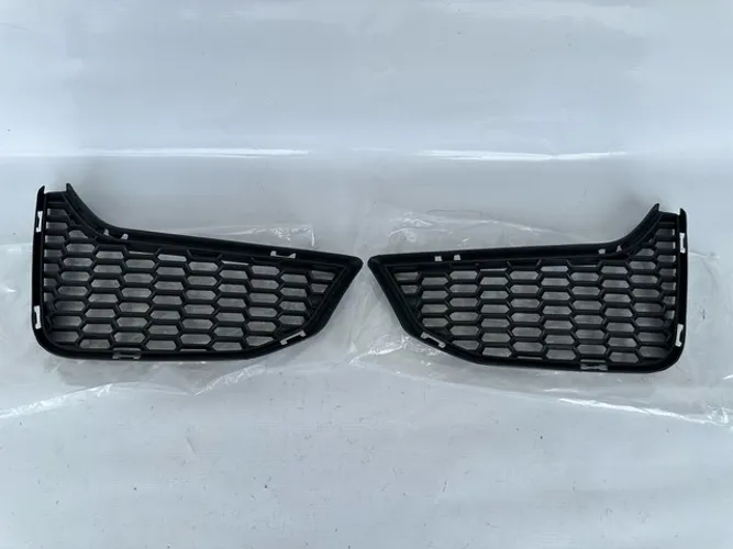 Par Grade Inferior Lateral Parachoque Dianteiro Bmw M3 2015 2016 2017 2018