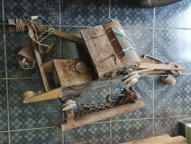 Vendo guincho de coluna