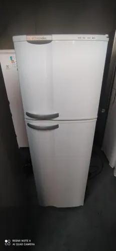 Geladeira df34 semi nova com garantia e entrega grátis pra Guarulhos 