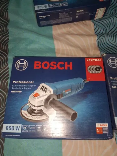Kit Bosch - Esmerilhadeira Angular 850W + Furadeira de Impacto 450W