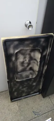 Pia 1,00 x 0,50 em bom estado