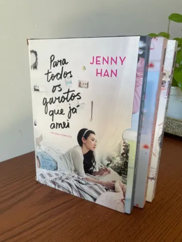 Coleçaõ Jenny Han - Romance em ótimo estado